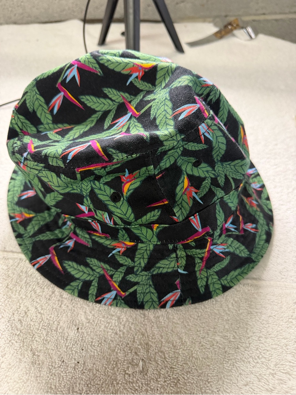 Urban outfitters tropical bucket hat black green and pink colors